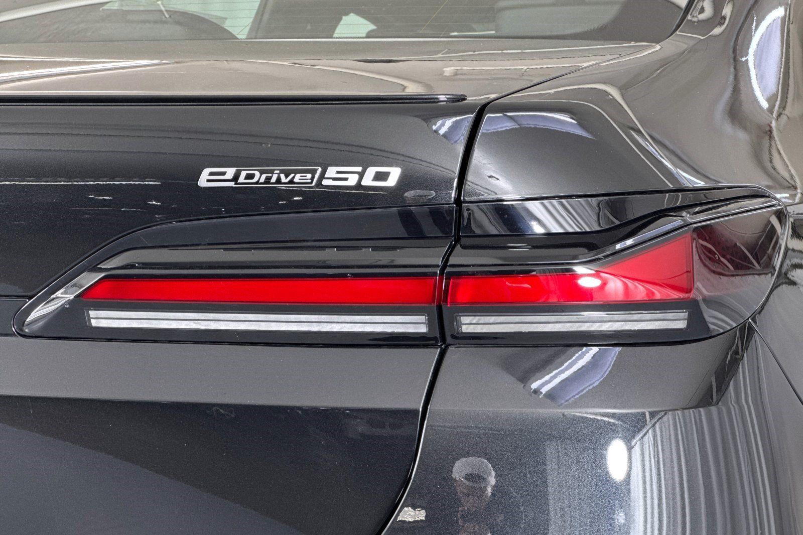 Used 2026 BMW i7 eDrive50 w/ M Sport Package RWD image 25