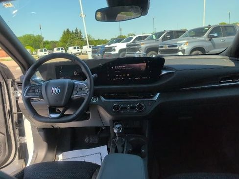 Used 2024 Buick Envista Preferred w/ Convenience I Package FWD image 36