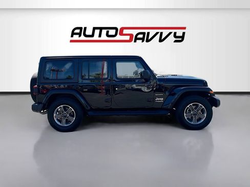 Used 2021 Jeep Wrangler Unlimited Sahara image 8