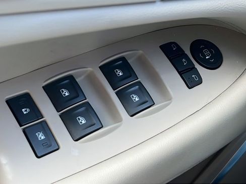 Used 2019 Cadillac Escalade Luxury w/ LPO, Radiant Package RWD image 20