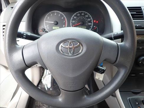 Used 2009 Toyota Corolla LE FWD image 9