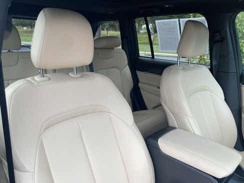 Used 2025 Jeep Grand Cherokee Limited image 28