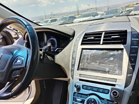 Used 2019 Lincoln MKZ Reserve FWD image 15