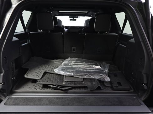 New 2026 Lincoln Navigator L Reserve w/ Jet Appearance Package image 19