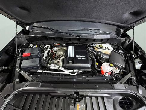 Certified 2025 Chevrolet Silverado 1500 High Country AWD/4WD image 29