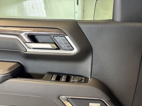 Used 2026 Chevrolet Silverado 1500 LTZ AWD/4WD image 15