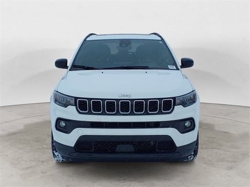 Used 2024 Jeep Compass Latitude w/ Sun and Sound Group image 8