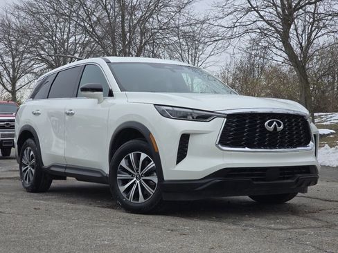 Used 2024 INFINITI QX60 Pure image 2