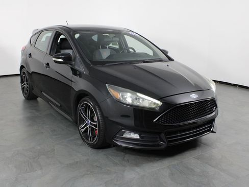 Used 2015 Ford Focus ST image 4