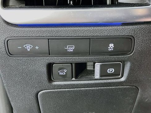 Used 2023 Hyundai Palisade Calligraphy w/ Winter Package image 10