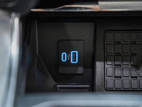 Certified 2023 Ford F150 Platinum image 32