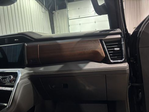 Used 2024 GMC Sierra 2500 Denali Ultimate w/ Snow Plow Prep/Camper Package image 28