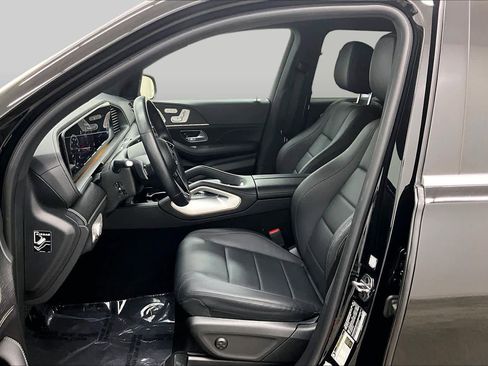 Certified 2025 Mercedes-Benz GLS 450 4MATIC image 8