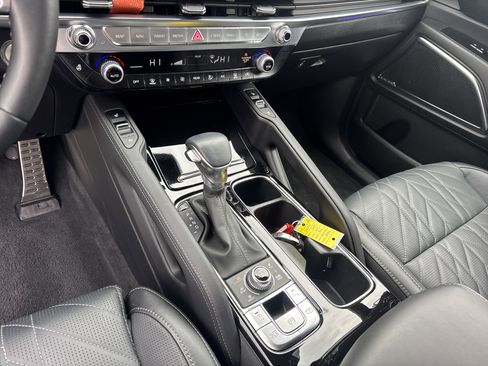 Certified 2025 Kia Telluride SX Prestige X-Line image 30