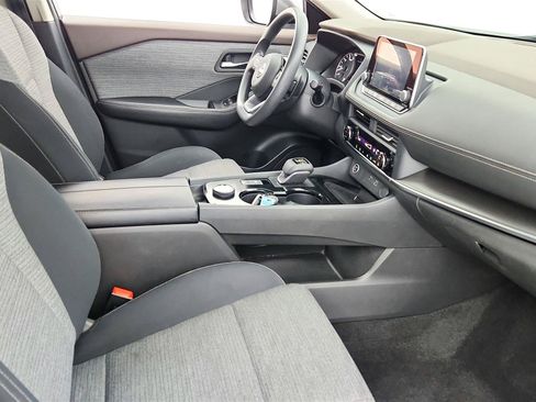 Used 2023 Nissan Rogue SV AWD/4WD image 18