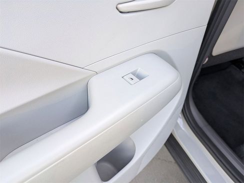 Used 2024 Hyundai Kona SEL image 28