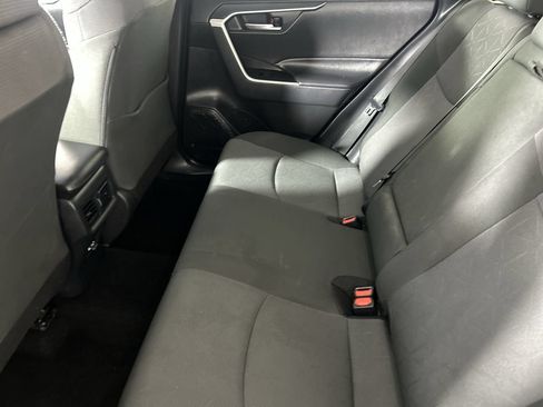 Used 2025 Toyota RAV4 XLE FWD image 24