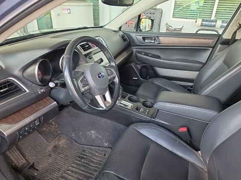 Used 2016 Subaru Outback 2.5i Limited image 2