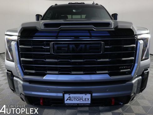 Used 2025 GMC Sierra 2500 AT4 w/ AT4 Premium Plus Package AWD/4WD image 2