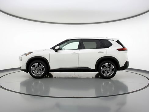 Used 2025 Nissan Rogue SV image 5