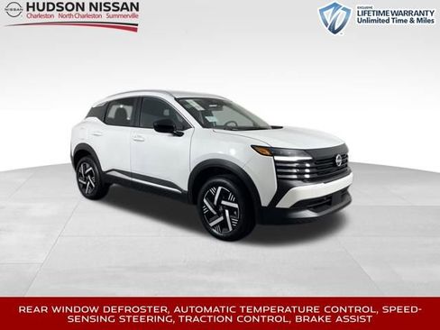 New 2026 Nissan Kicks SV image 1