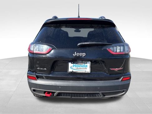Used 2019 Jeep Cherokee Trailhawk w/ Cold Weather Group image 6