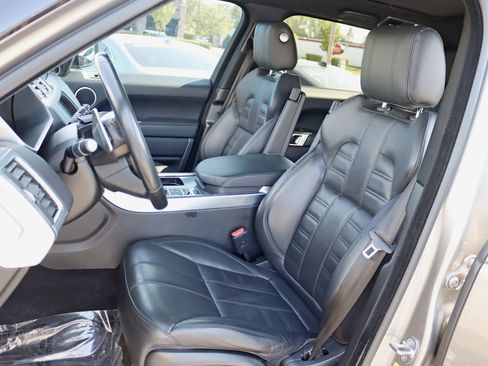 Used 2017 Land Rover Range Rover Sport HSE Dynamic image 32