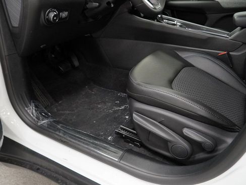 New 2026 Jeep Compass Latitude image 28