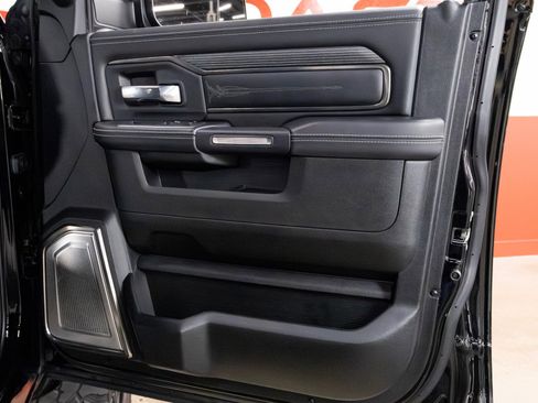 Used 2020 RAM 2500 Limited image 33