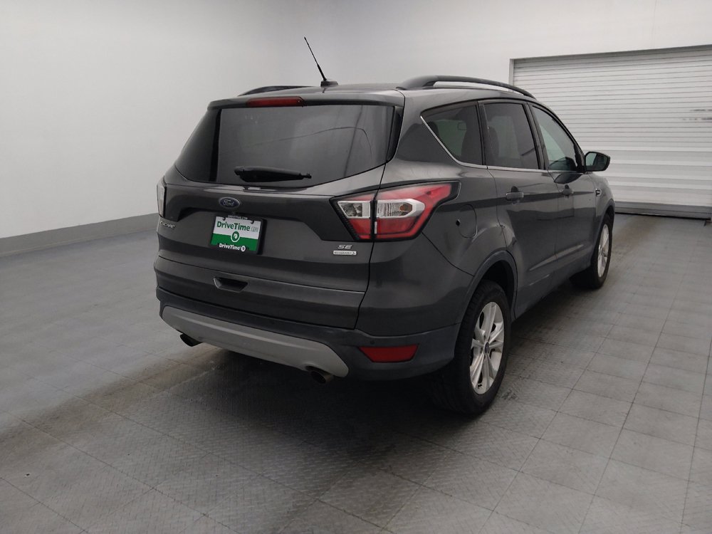 Used 2017 Ford Escape SE w/ SE Leather Comfort Package FWD image 9