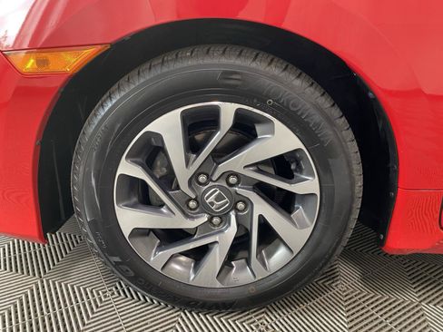 Used 2018 Honda Civic EX image 10