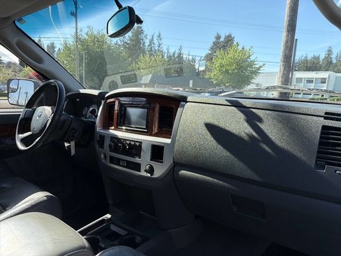 Used 2006 Dodge Ram 2500 Truck Laramie w/ Protection Group AWD/4WD image 16