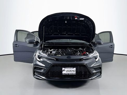 Used 2025 Toyota Corolla SE w/ SE Premium Package FWD image 19