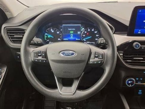 Used 2021 Ford Escape SE image 25