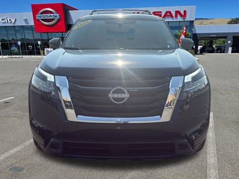 New 2025 Nissan Pathfinder SV image 8