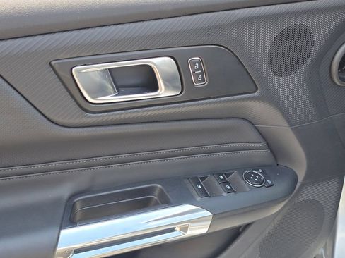 Used 2025 Ford Mustang Premium RWD image 33