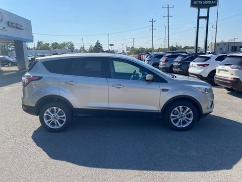 Used 2017 Ford Escape SE w/ SE Cold Weather Package image 7
