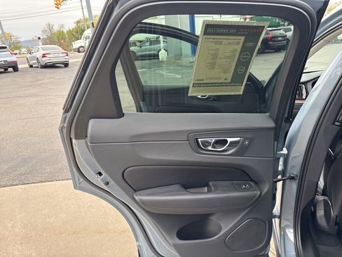 Certified 2023 Volvo XC60 B5 Plus w/ Climate Package AWD/4WD image 34