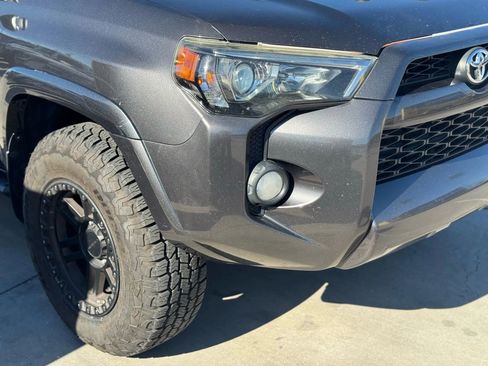 Used 2018 Toyota 4Runner SR5 Premium image 39