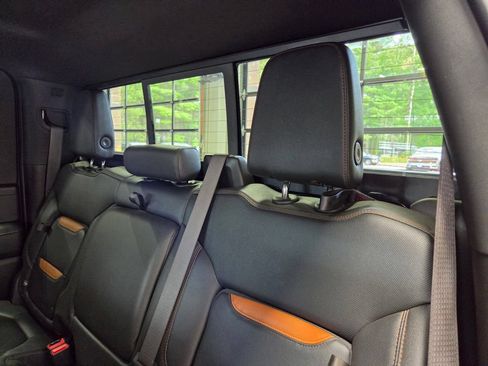 Used 2023 GMC Sierra 2500 AT4 w/ AT4 Preferred Package AWD/4WD image 25