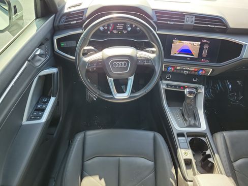 Used 2022 Audi Q3 2.0T Premium w/ Convenience Package AWD/4WD image 16
