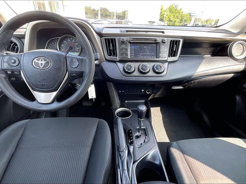 Used 2014 Toyota RAV4 LE FWD image 14