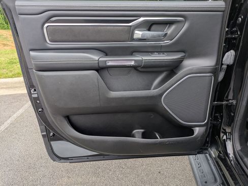 Used 2022 RAM 1500 Laramie AWD/4WD image 27