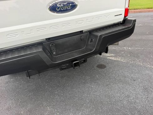 Used 2019 Ford F250 XL w/ Power Equipment Group RWD image 18