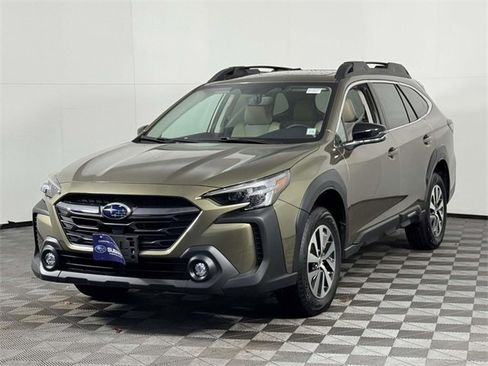 Used 2025 Subaru Outback Premium image 7