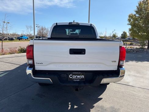 Used 2019 Toyota Tacoma TRD Off-Road AWD/4WD image 8
