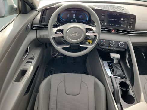 New 2026 Hyundai Elantra SE FWD image 13