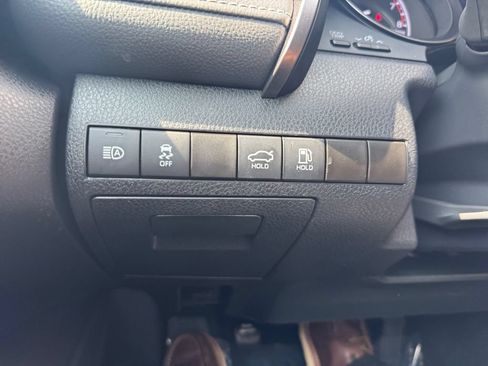 Used 2023 Toyota Camry SE FWD image 28
