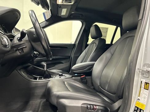 Used 2018 BMW X1 xDrive28i w/ Convenience Package AWD/4WD image 11