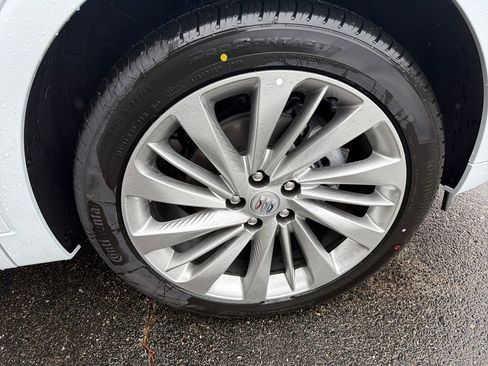 New 2026 Buick Envision Avenir image 11